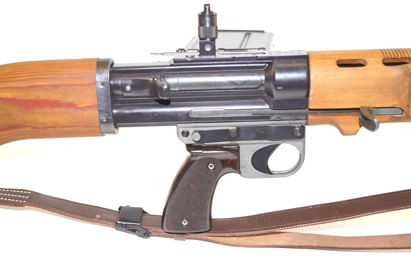 FG 42 type 2 (réplique) - La Tranchée Militaire